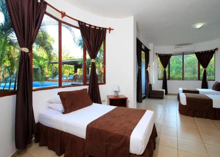 Natura Gardens Galápagos Hotel