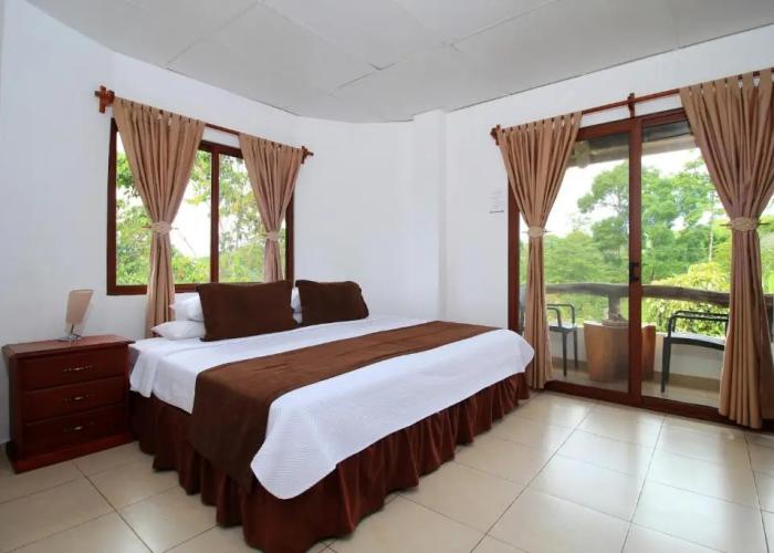 Natura Gardens Galápagos Hotel