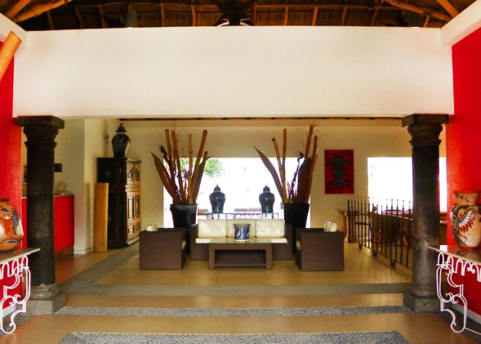 Zar Manzanillo