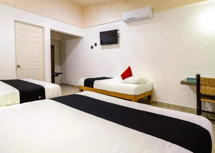 Hotel Parotas Manzanillo