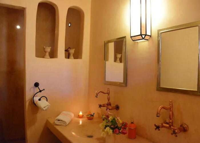 Riad Ain Khadra Khadra