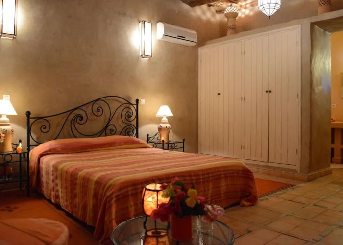 Riad Ain Khadra Khadra