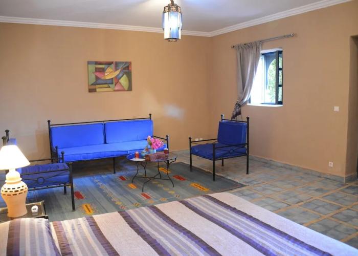 Riad Ain Khadra Khadra