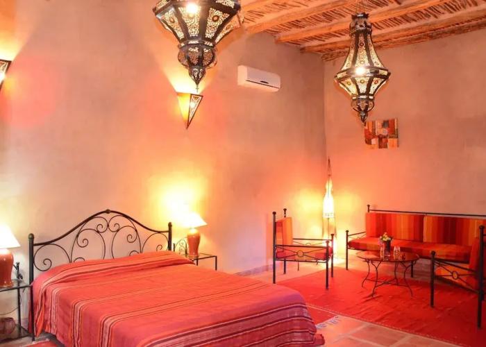 Riad Ain Khadra Khadra