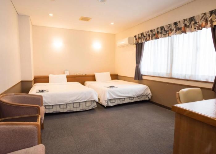 Crown Hotel Okinawa