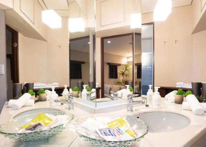 Rycom Crystal Hotel