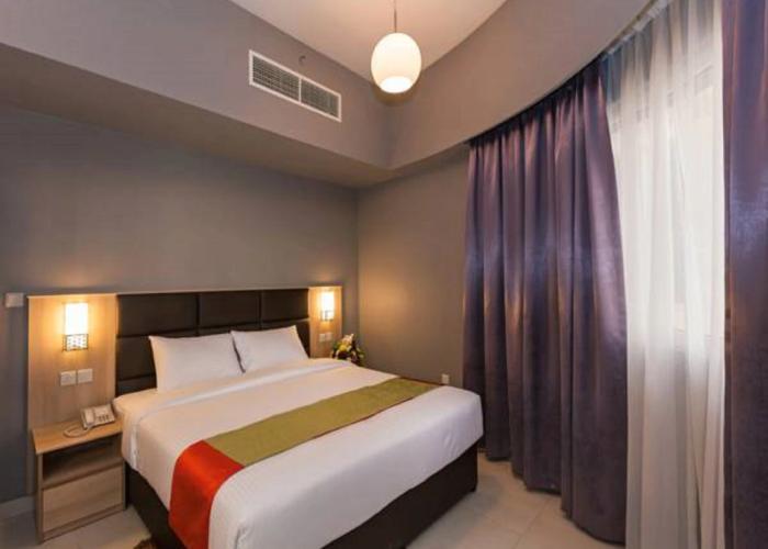 Florida Square Hotel