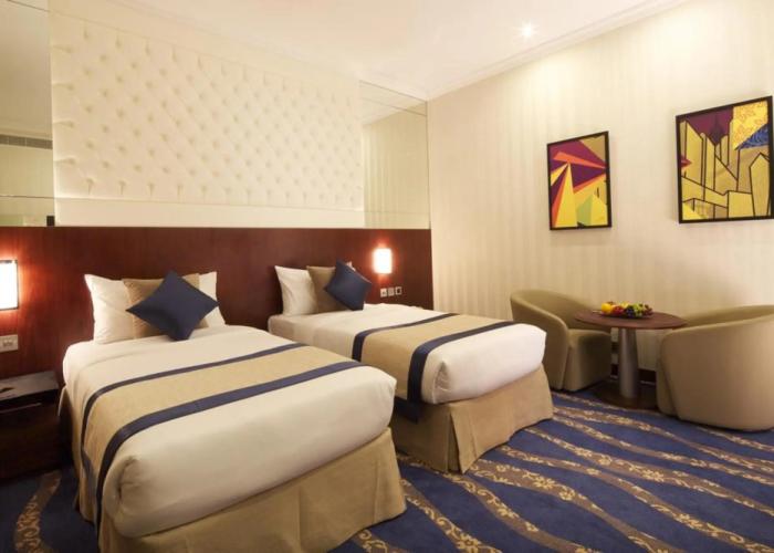 Raviz Center Point Hotel