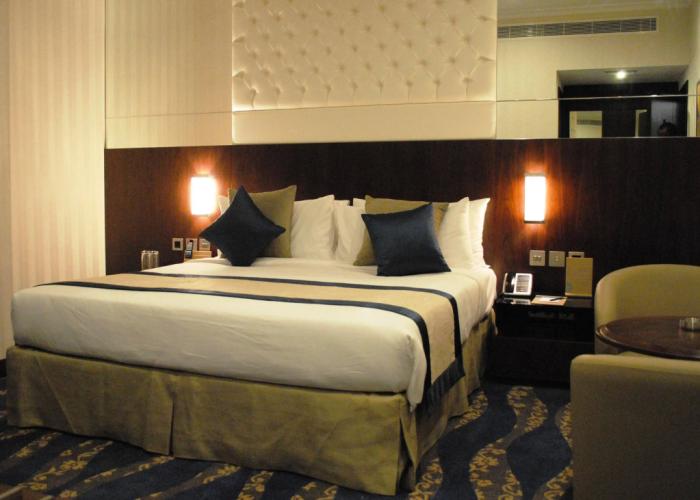 Raviz Center Point Hotel