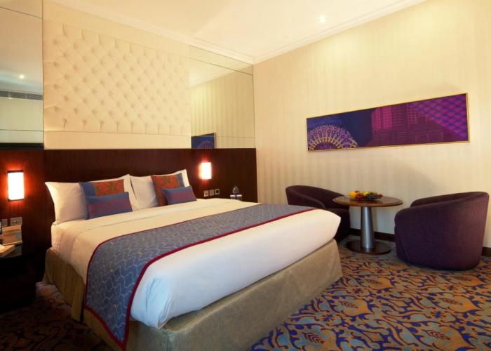 Raviz Center Point Hotel