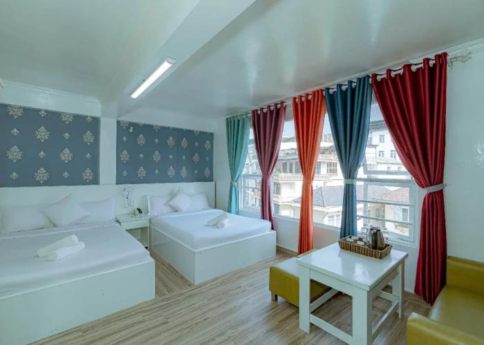 Ken's Backpackers Hotel