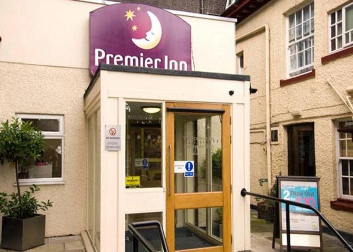Premier Inn Manchester Altrincham