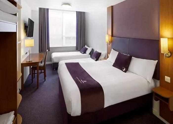 Premier Inn Manchester Altrincham