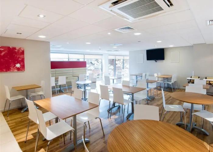 Travelodge Altrincham Central