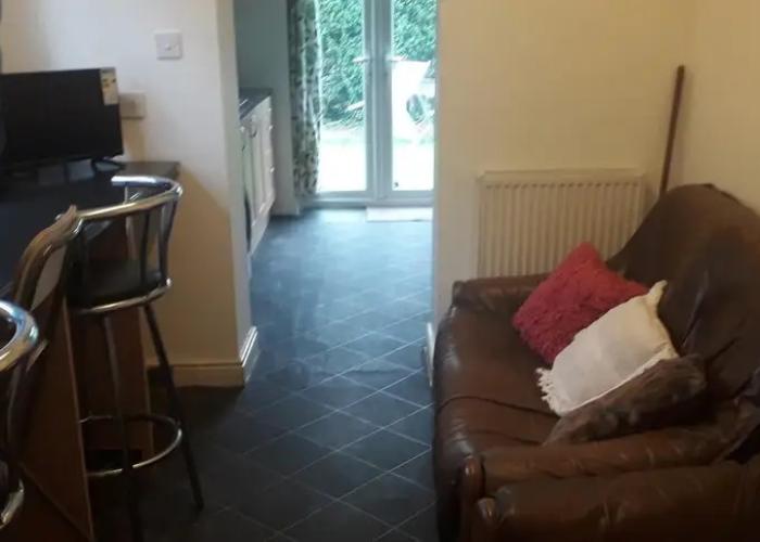 Homely 4-bed House in Manchester