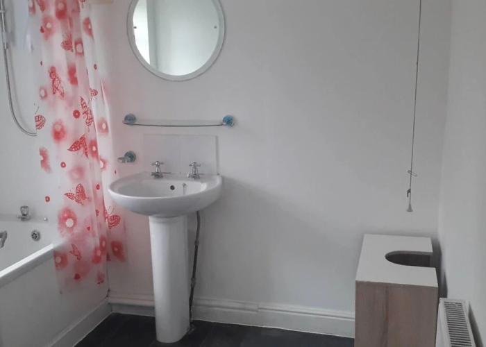 Homely 4-bed House in Manchester