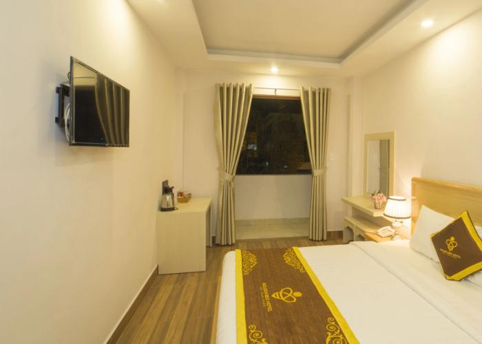 Golden Bee Hotel