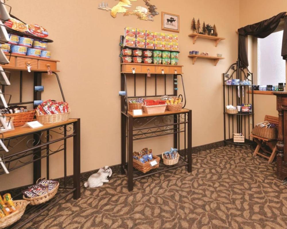 фото Cedar Street Hotel and Suites