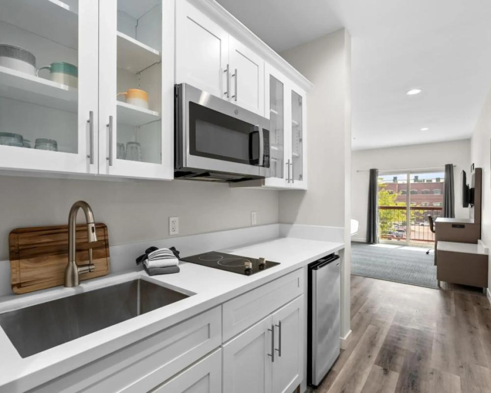 фото Cedar Street Hotel and Suites