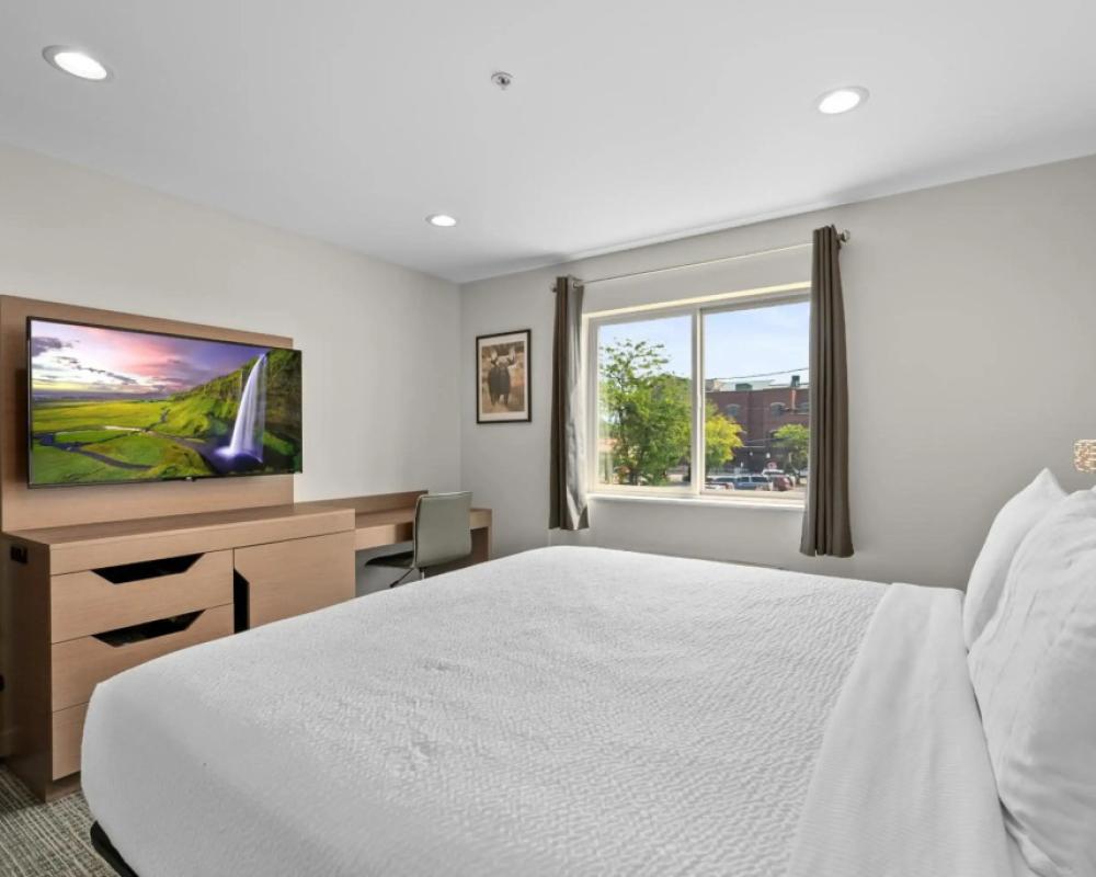 фото Cedar Street Hotel and Suites