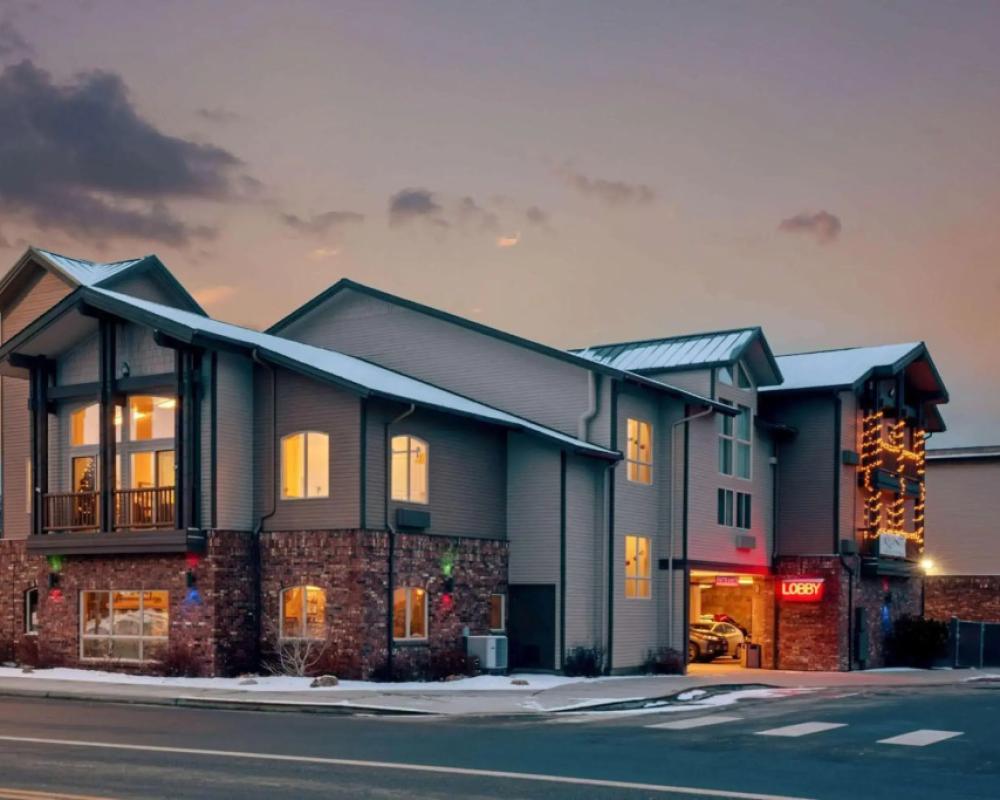 фото Cedar Street Hotel and Suites