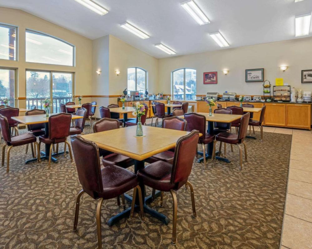 фото Cedar Street Hotel and Suites