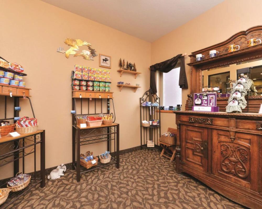 фото Cedar Street Hotel and Suites