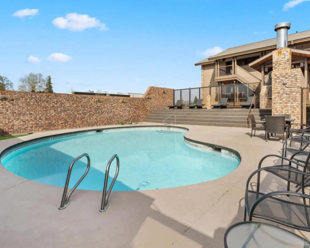 фото Cedar Street Hotel and Suites