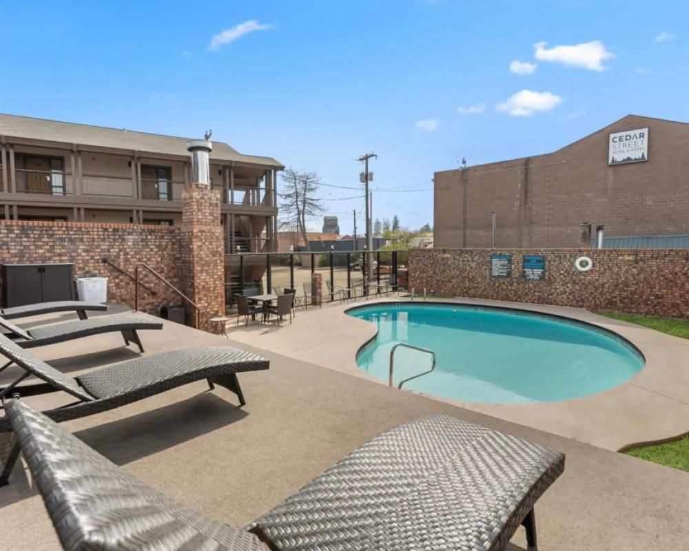 фото Cedar Street Hotel and Suites