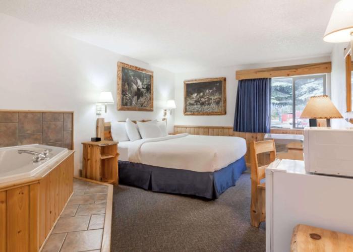 Days Inn by Wyndham Sandpoint