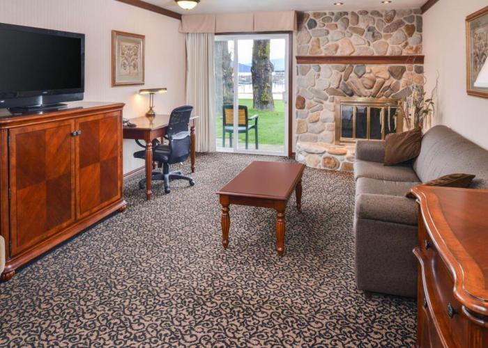 Best Western Edgewater Resort