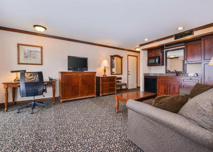 Best Western Edgewater Resort