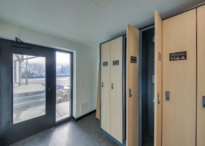 Luxe Schweitzer Condo w/ Hot Tub: Ski-in/ski-out!