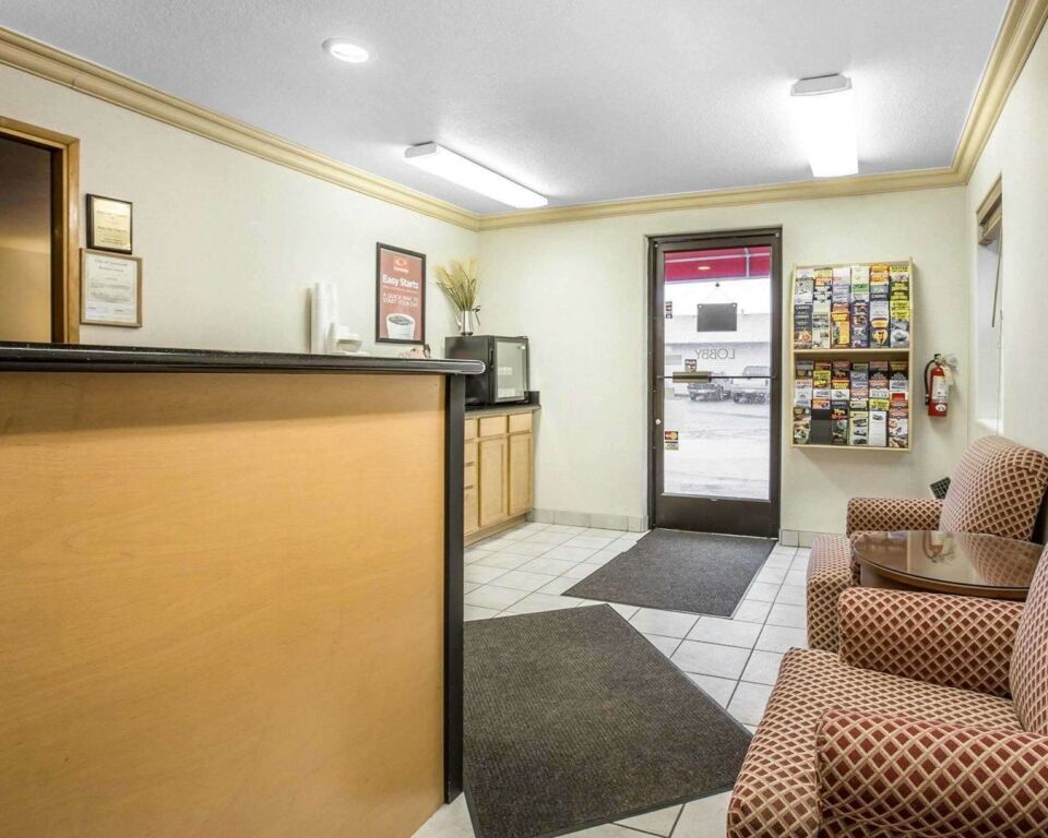 Garibaldi Inn at the Bay