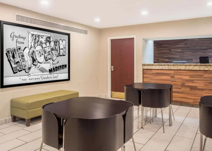 Howard Johnson by Wyndham San Pedro