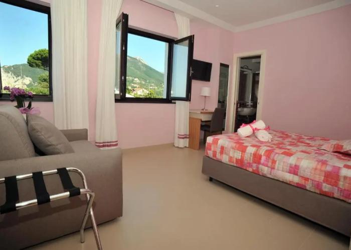 Villa Paradise Resort