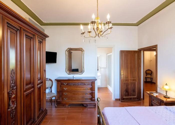 Villa in Tuscany With Private Pool and Views