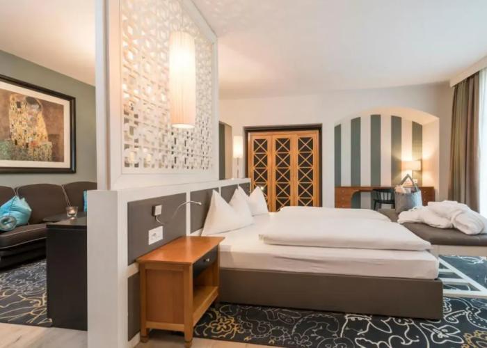 Post Hotel