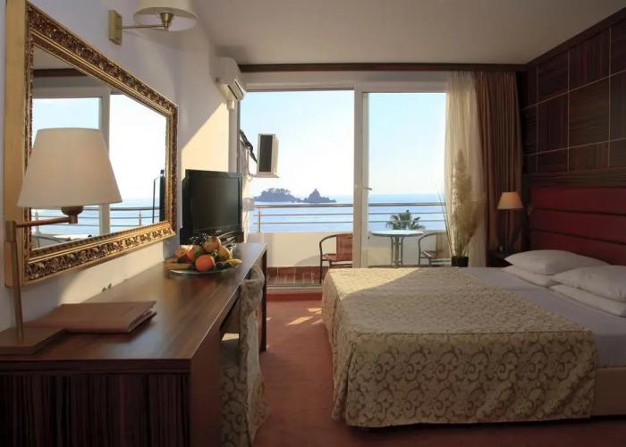 Palas Hotel