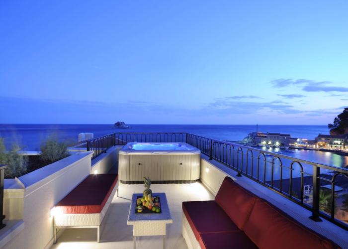 Riva Hotel