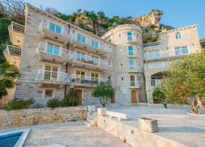 Pietra Mare Apartments