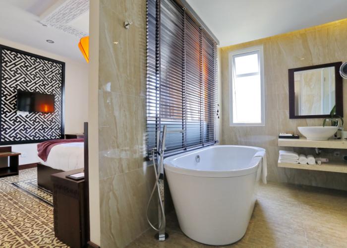 Royal Riverside Hoi An Hotel