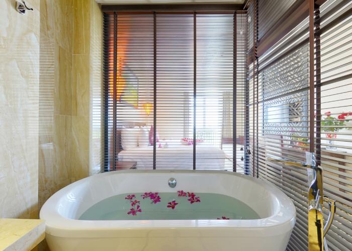 Royal Riverside Hoi An Hotel