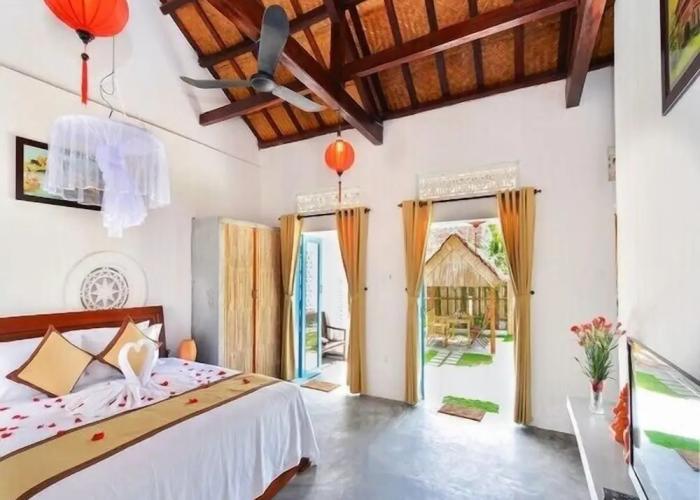 Local Beach Homestay