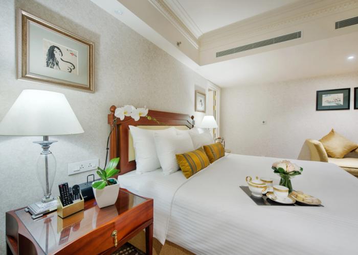 Apricot Hotel