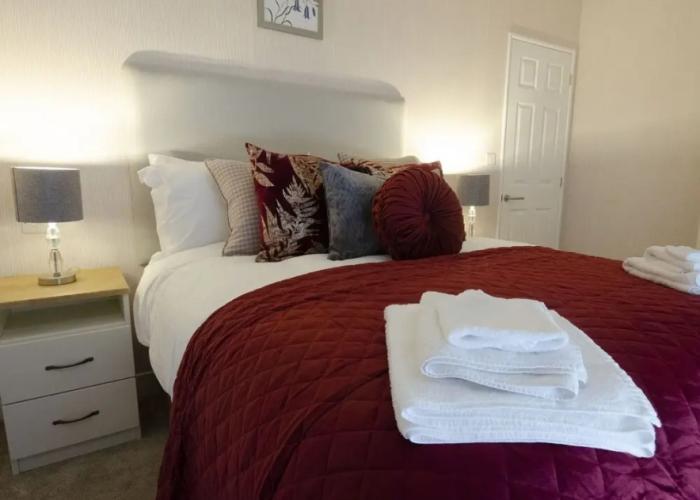 Hollicarrs - Bluebell Lodge