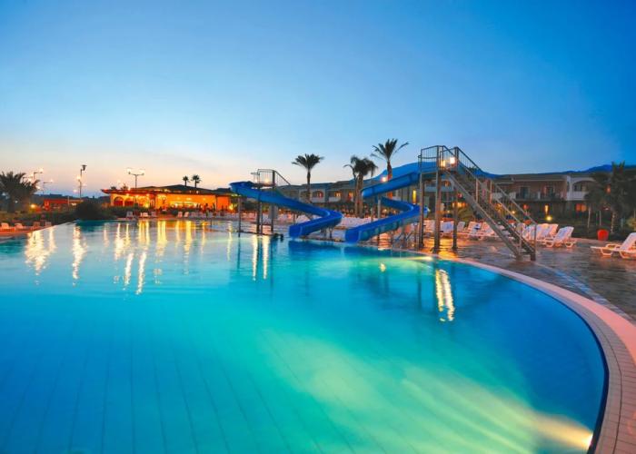 Serenusa Resort