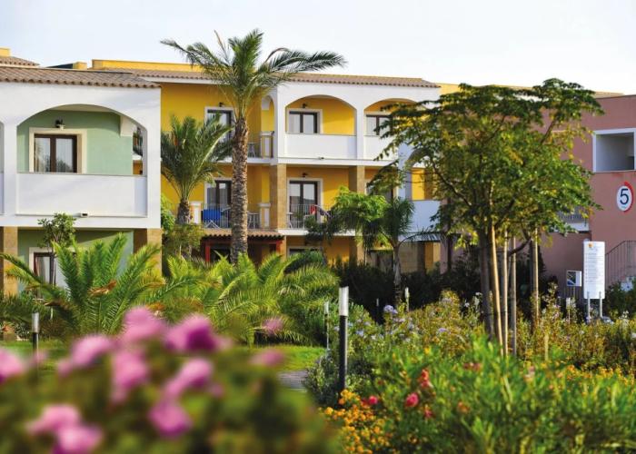 Serenusa Resort