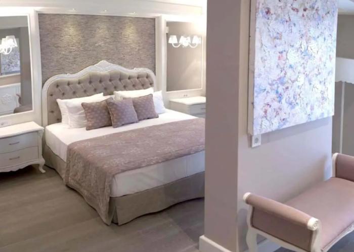 Ena Boutique Hotel & Residences