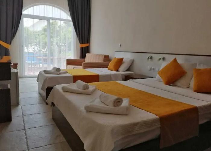 Yahsi Beach Hotel